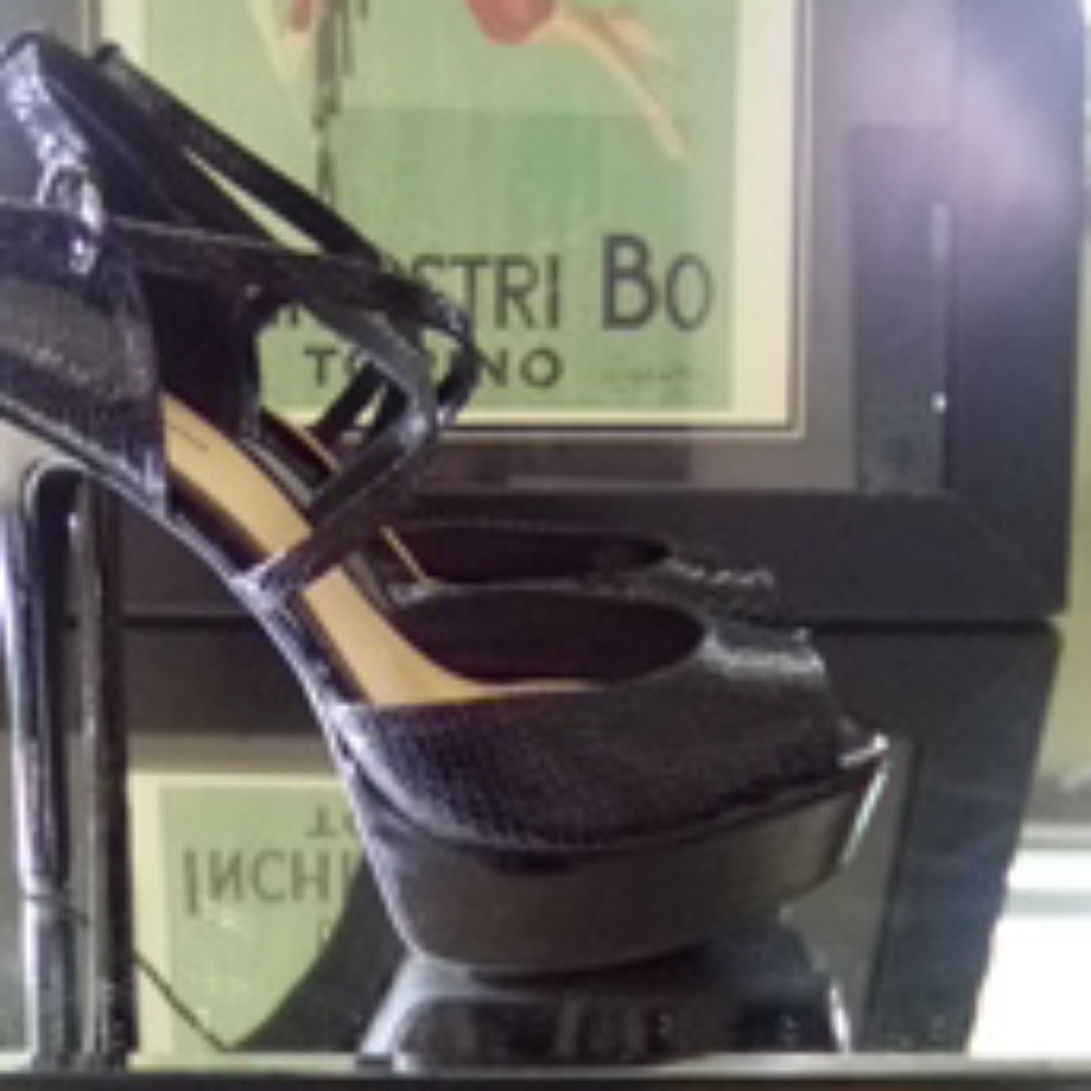 Shoes - Picture 2 of 3